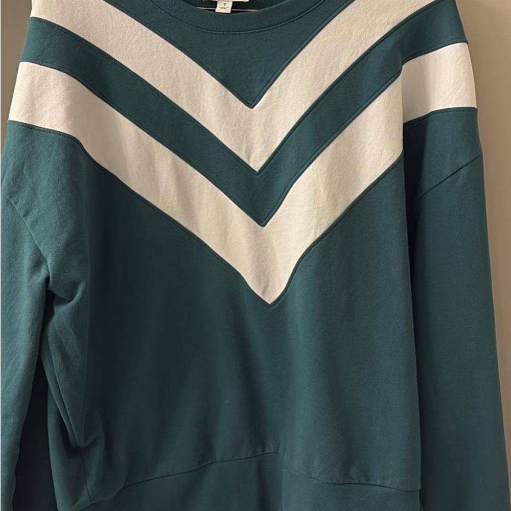 Evereve Green Sweatshirt